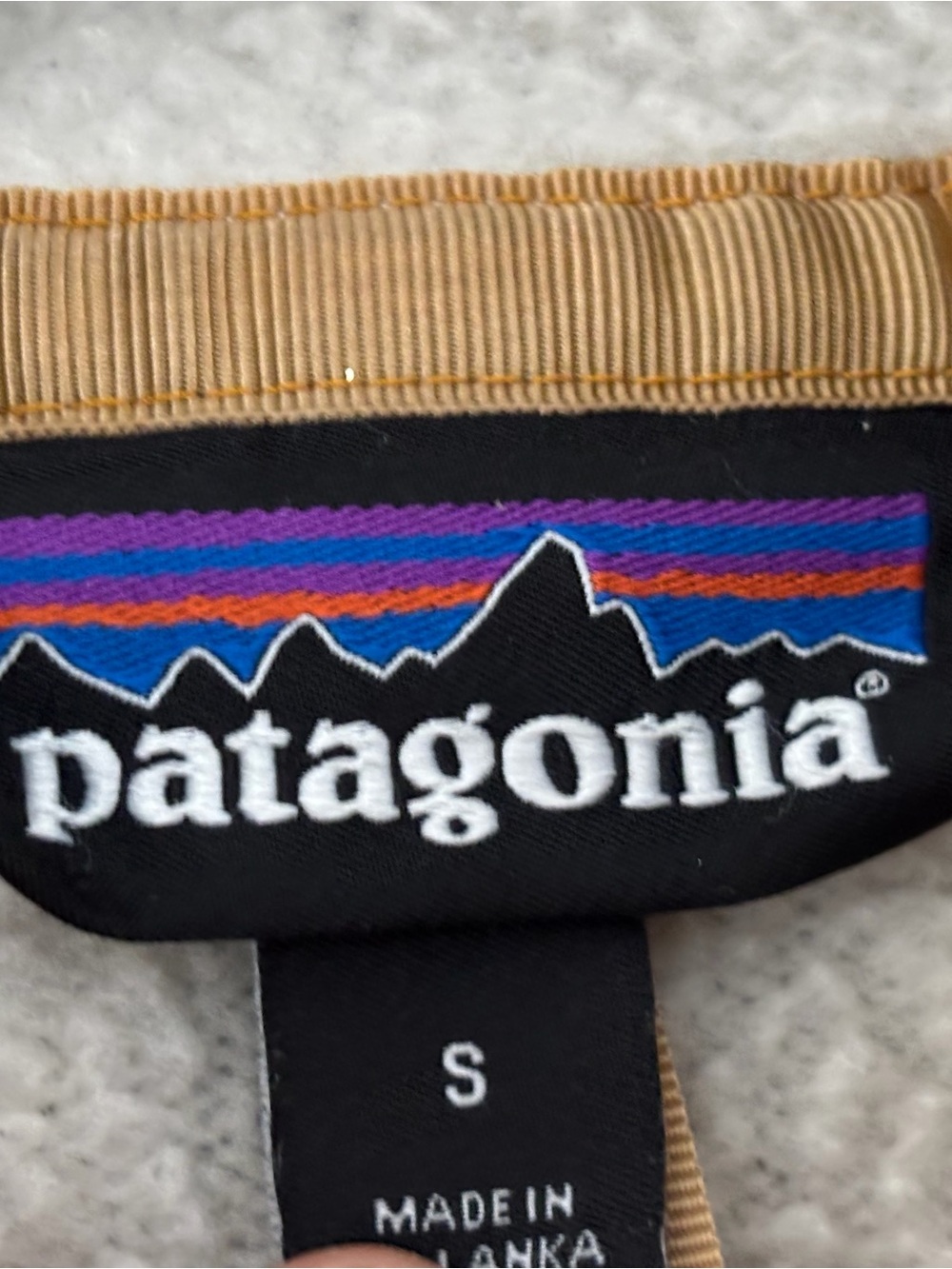Patagonia Off-White Sherpa Zip Jacket with Logo Patch. 1/2 zip. Women’s medium. - Picture 3 of 5